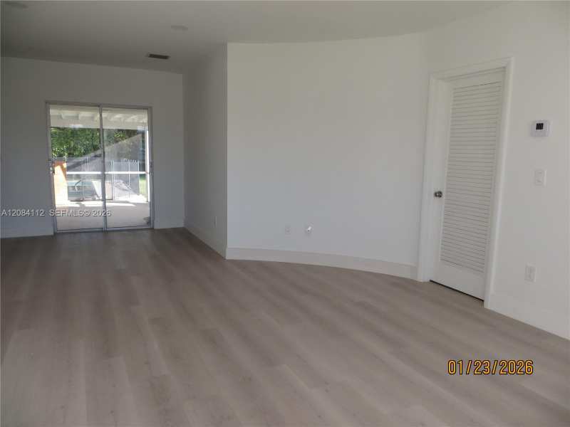 7435 SW 22nd St, Miami FL 33155