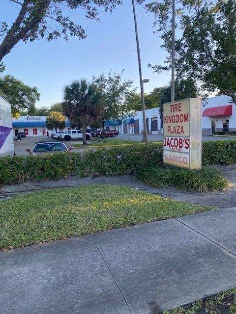 9880 Pines Boulevard, Pembroke Pines FL 33025