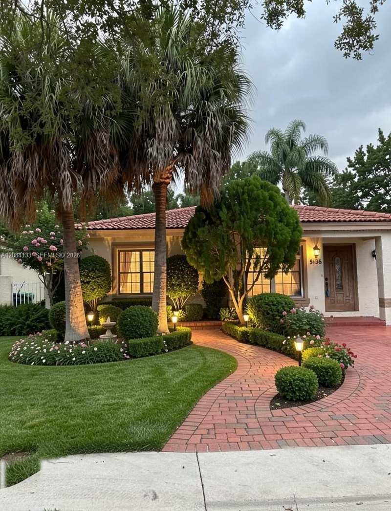 9136 NW 192nd Ter, Hialeah FL 33018