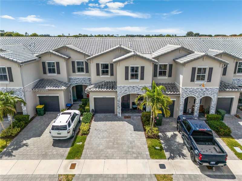 2642 SE 12th St # 2642, Homestead FL 33035