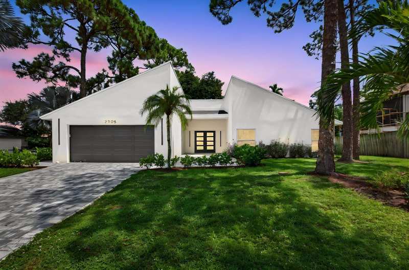 2908 NW 24th Way, Boca Raton FL 33431
