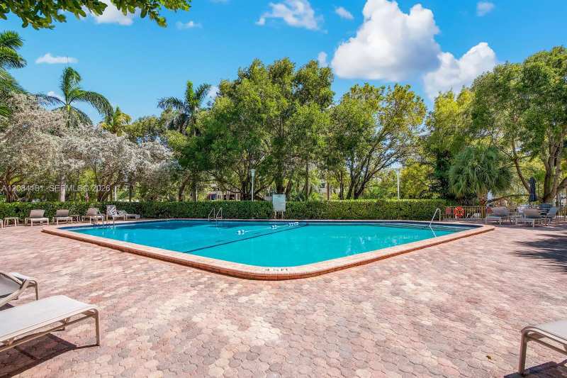 155 Ocean Lane Dr # 103, Key Biscayne FL 33149