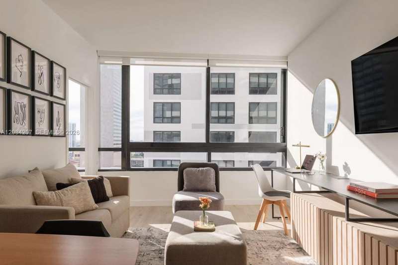 225 N Miami Ave # 3312, Miami FL 33128