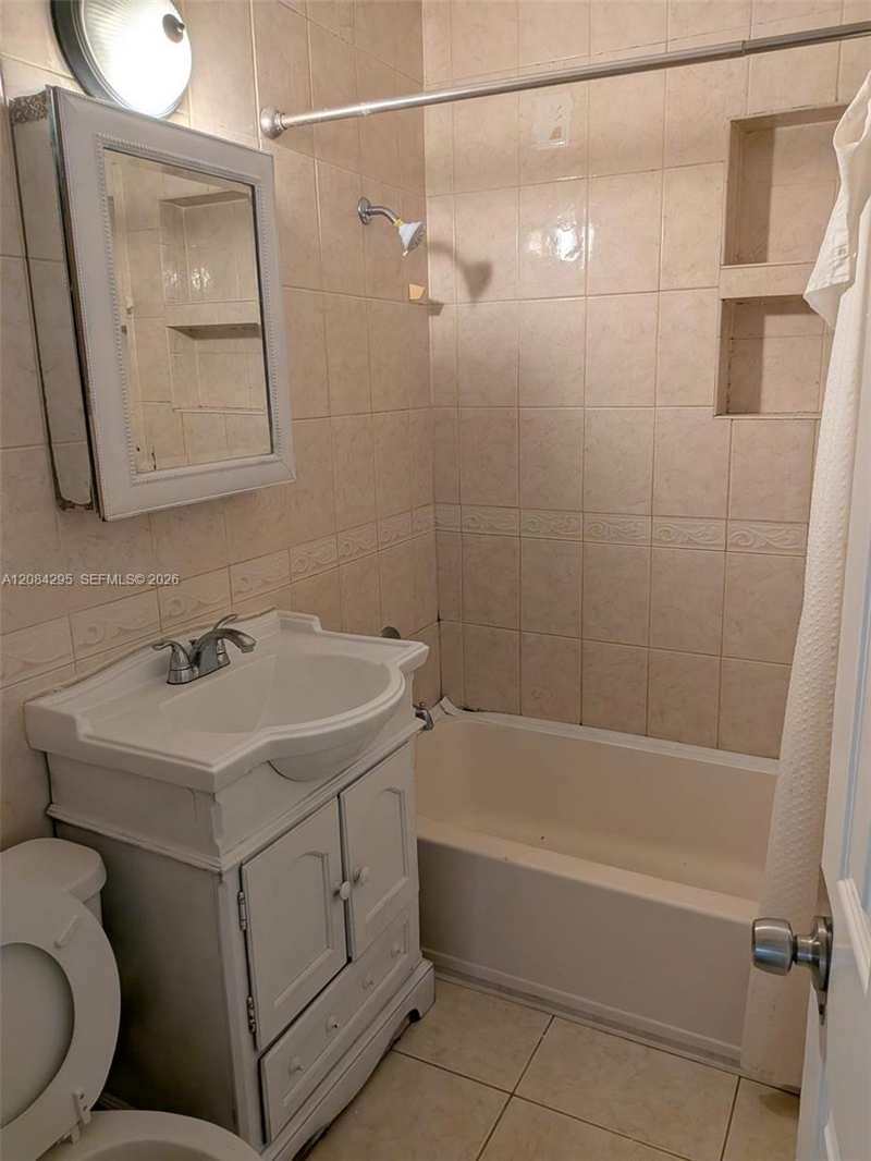 2455 Fillmore St # 1, Hollywood FL 33020