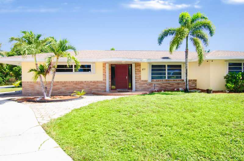 891 LYNDON Drive, Lantana FL 33462