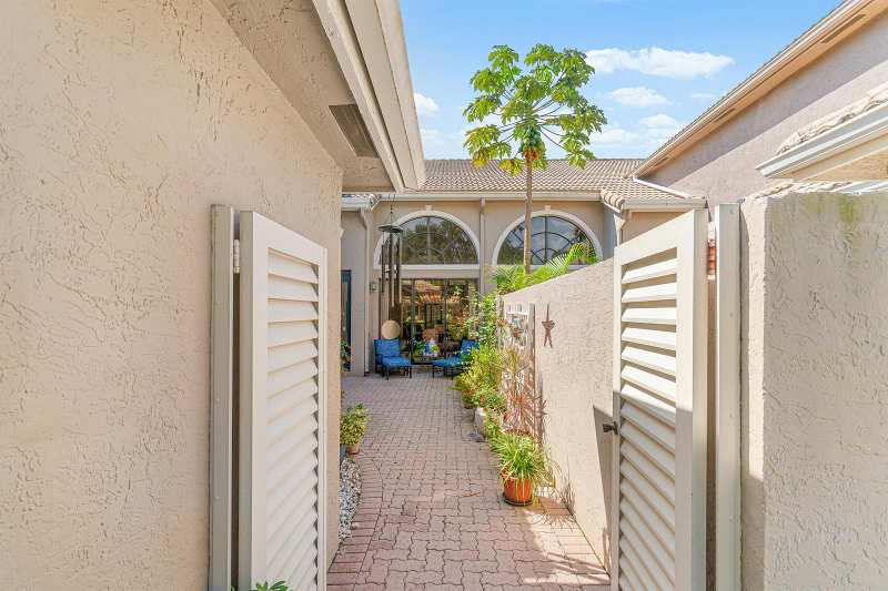 5315 Monterey Circle # D, Delray Beach FL 33484