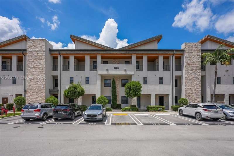 10455 NW 82nd St # 10, Doral FL 33178
