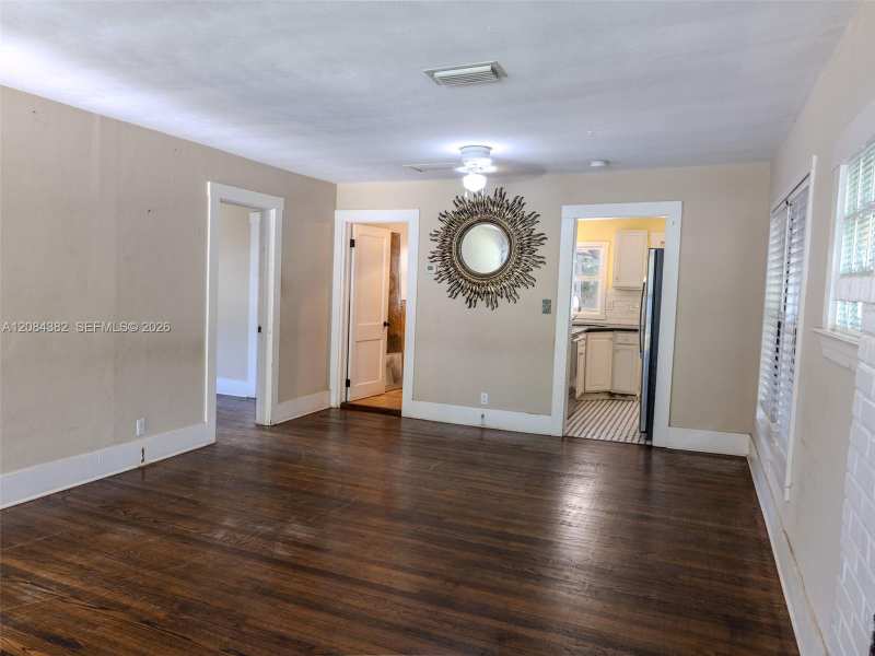 520 NE 129th St, North Miami FL 33161