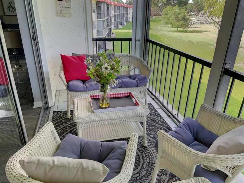 9300 N HOLLYBROOK LAKE Drive S # 304, Pembroke Pines FL 33025