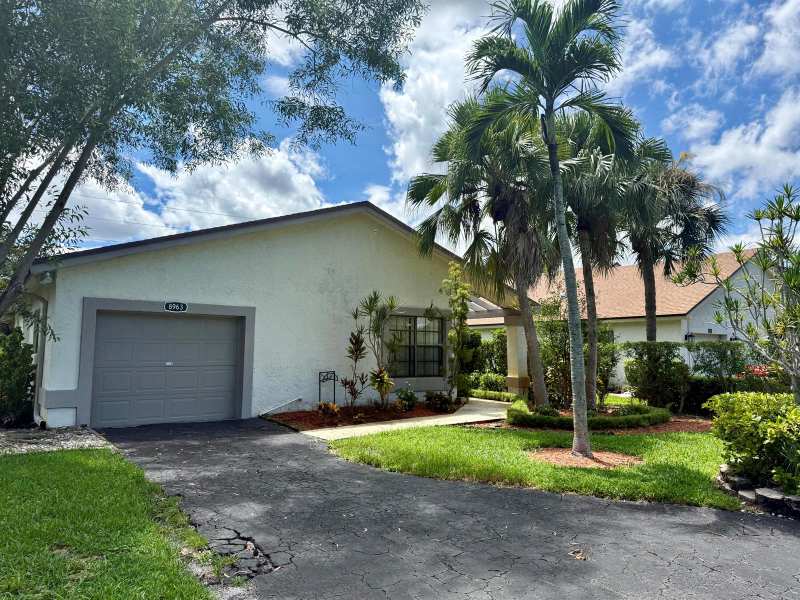 8963 Old Pine Way # 21, Boca Raton FL 33433