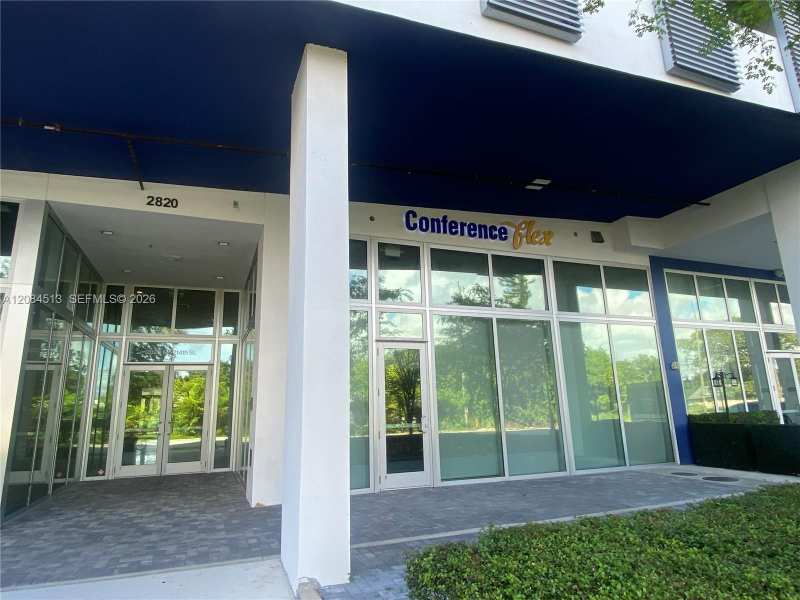 2820 NE 214th St # 1, Aventura FL 33180
