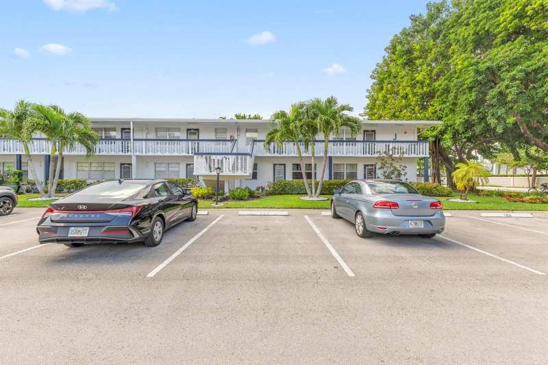 159 Newport J, Deerfield Beach FL 33442
