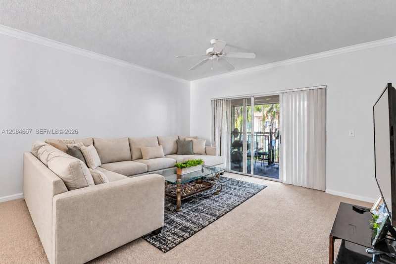 2474 Centergate Dr # 203, Miramar FL 33025