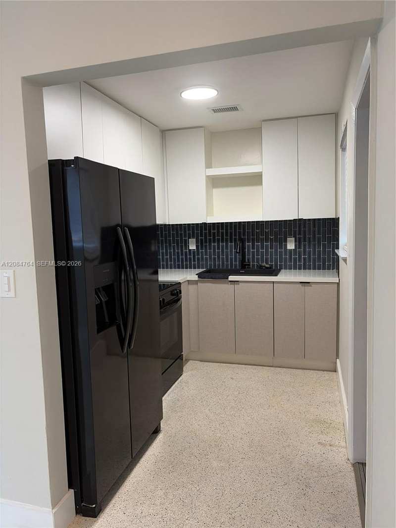 AMD PLAT OF MIA SUBURBAN