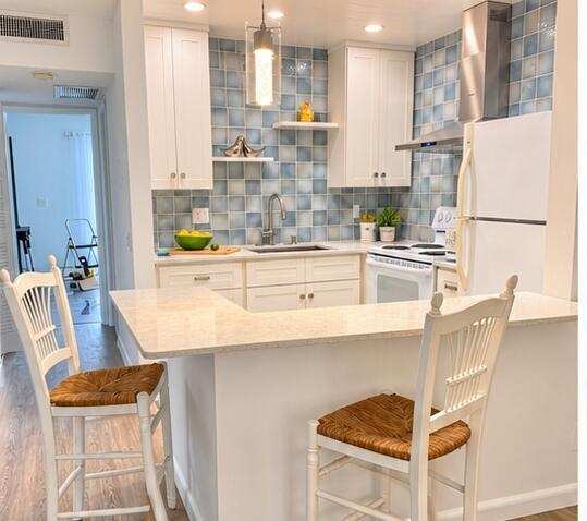 500 VILLAGE GREEN Circle W # 310, Palm Springs FL 33461