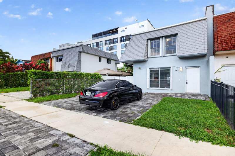 5435 SW 44TH Terrace, Dania Beach FL 33314