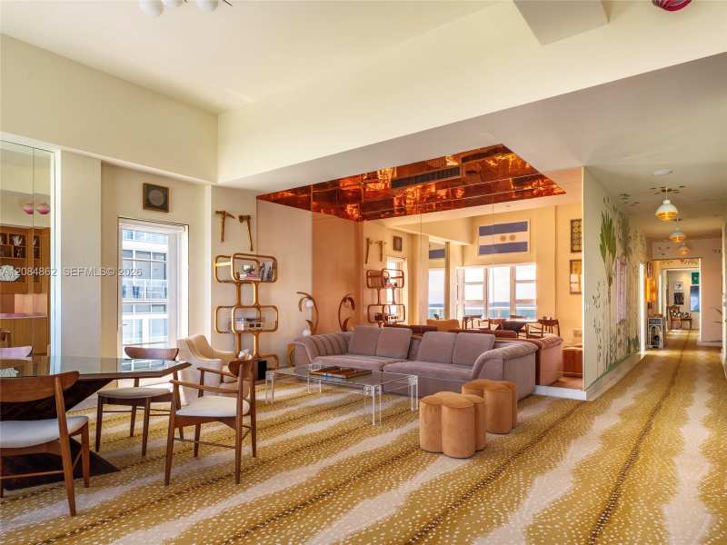 3739 Collins Ave, Miami Beach FL 33140