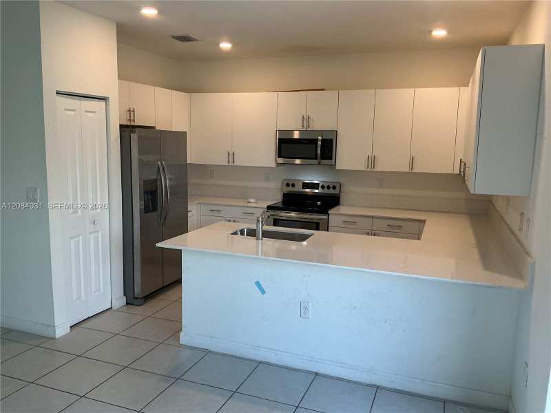 1070 SE 26th Ter # 1070, Homestead FL 33035
