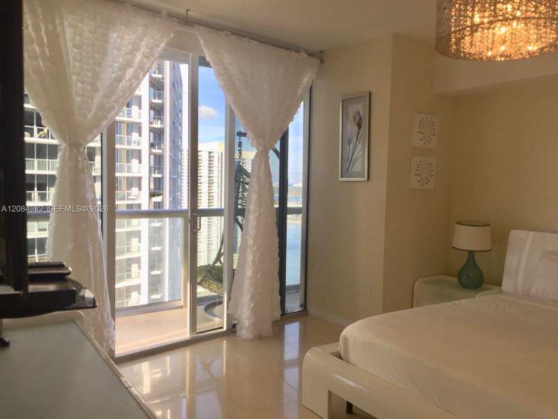 495 Brickell Ave # 3410, Miami FL 33131