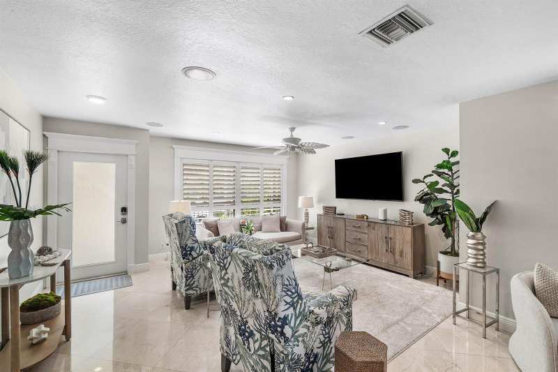 1109 Bel Air Drive # 1, Highland Beach FL 33487