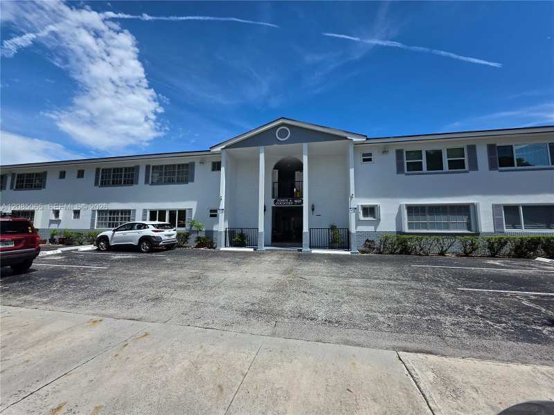 1431 S 14th Ave # 119, Hollywood FL 33020