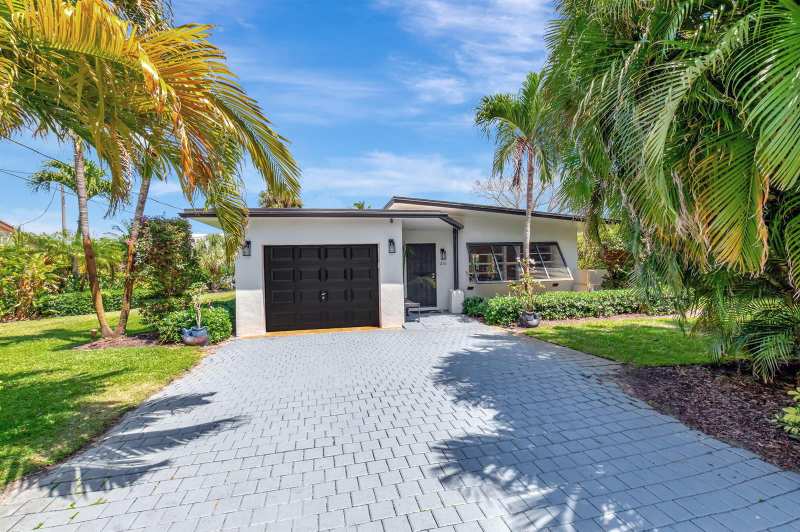 231 SE 3rd Avenue, Delray Beach FL 33483