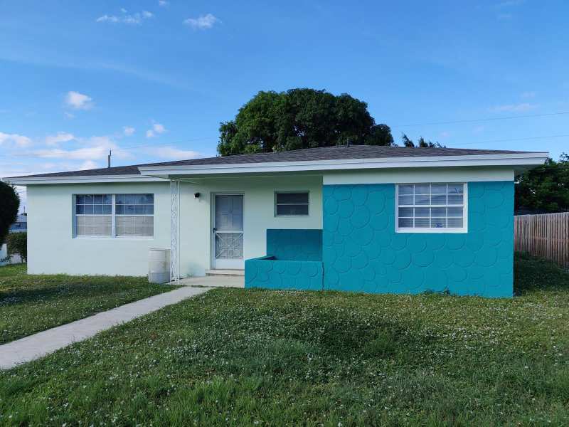 1496 W 32ND Street, West Palm Beach FL 33404