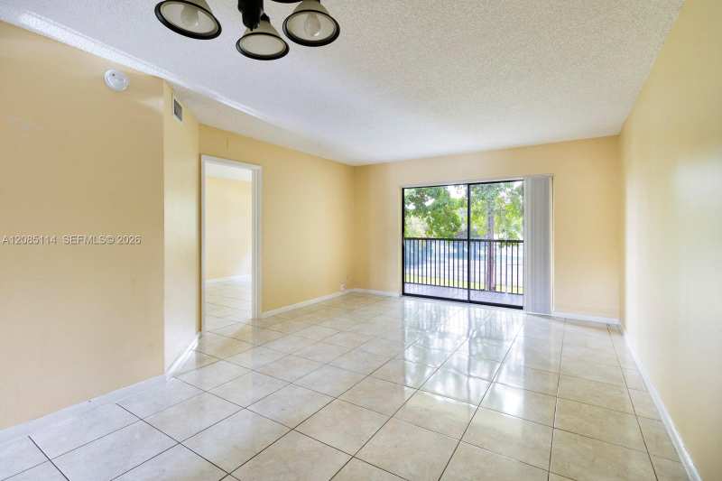 9022 NW 28th Dr # 307, Coral Springs FL 33065