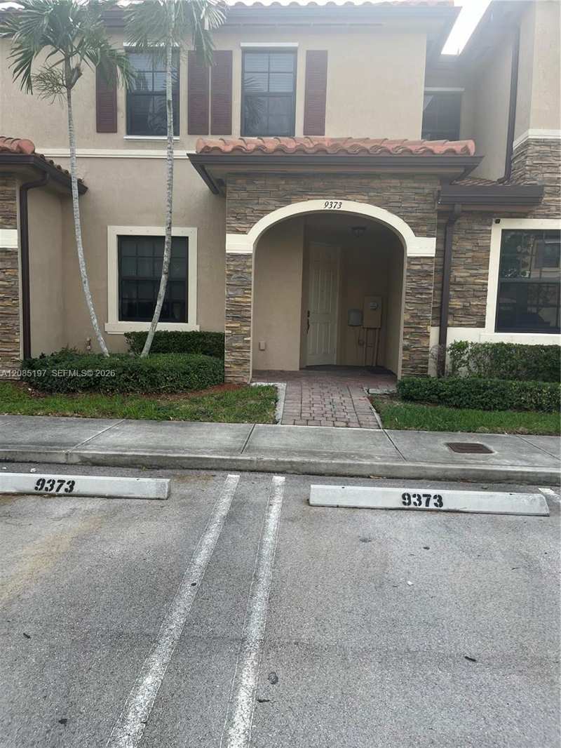 9373 W 33rd Way # 9373, Hialeah FL 33018