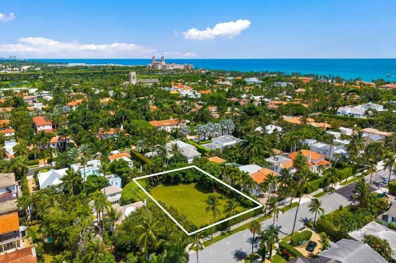 243 Seaspray Avenue, Palm Beach FL 33480