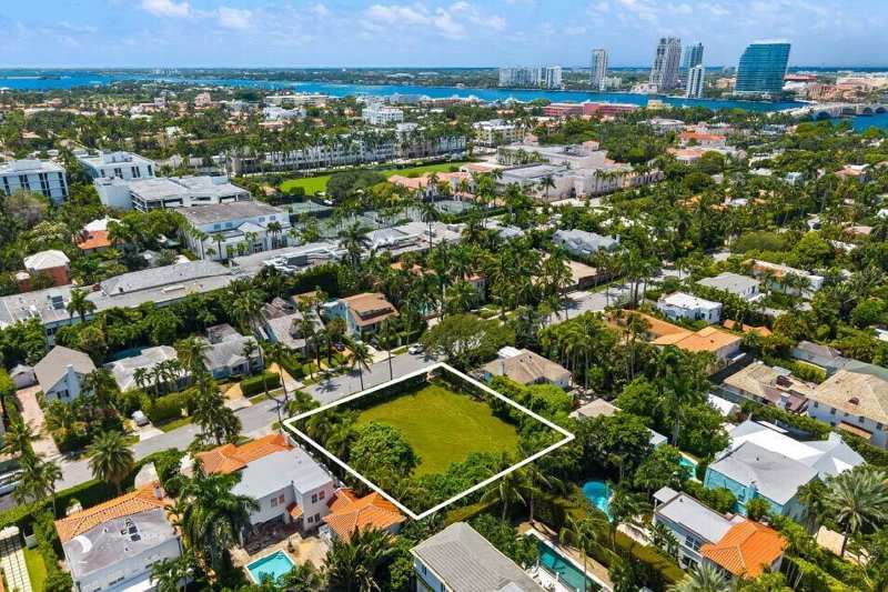 243 Seaspray Avenue, Palm Beach FL 33480