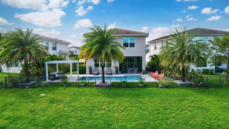 990 Veleiros Boulevard, Deerfield Beach FL 33064