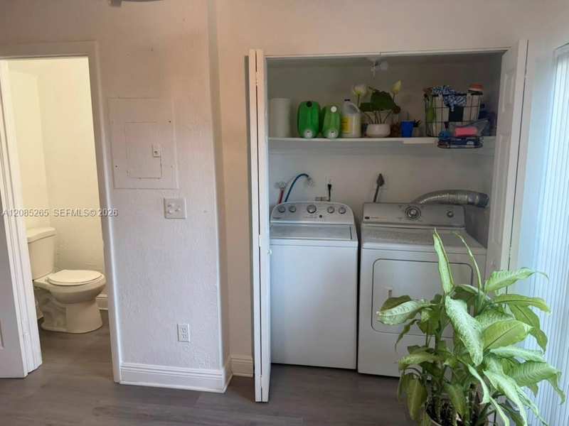 42 W 7th St # 202, Hialeah FL 33010