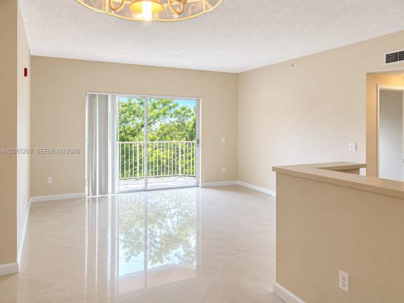 6976 SW 39th St # G205, Davie FL 33314