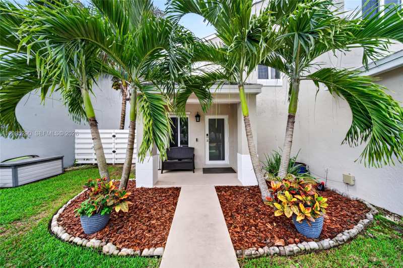 13746 SW 145th St, Miami FL 33186