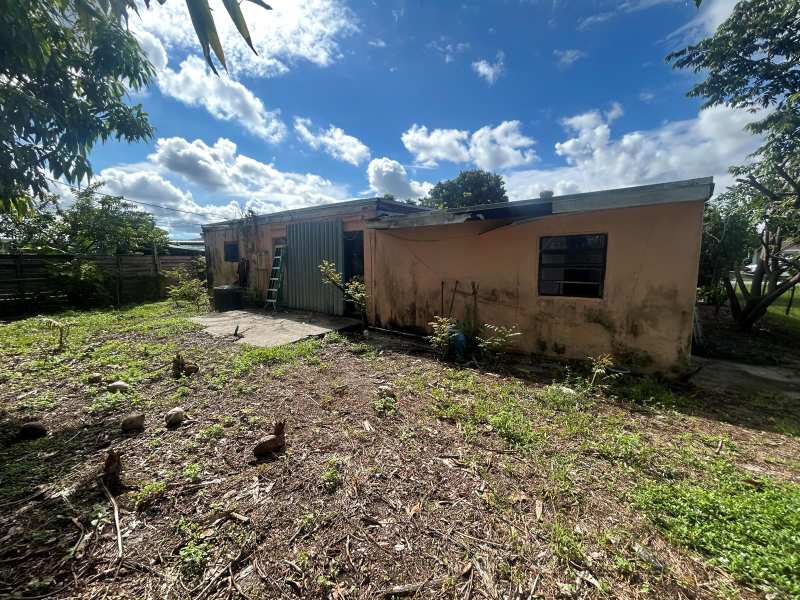 6831 Scott Street, Hollywood FL 33024