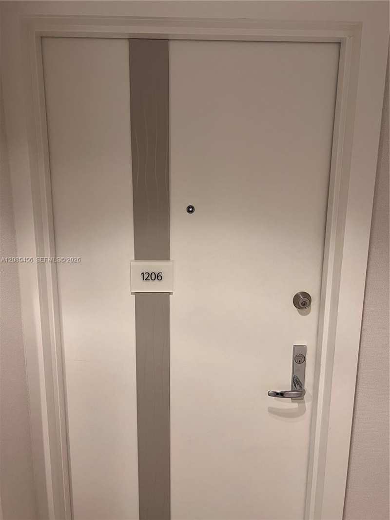 21055 Yacht Club Dr # 1206, Aventura FL 33180