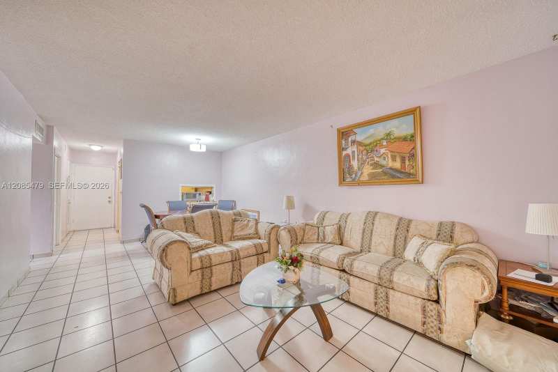 140 Royal Palm Rd # 111, Hialeah Gardens FL 33016