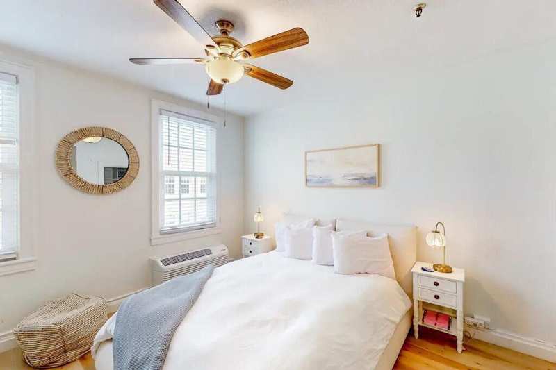 235 Sunrise Avenue # 3215, Palm Beach FL 33480