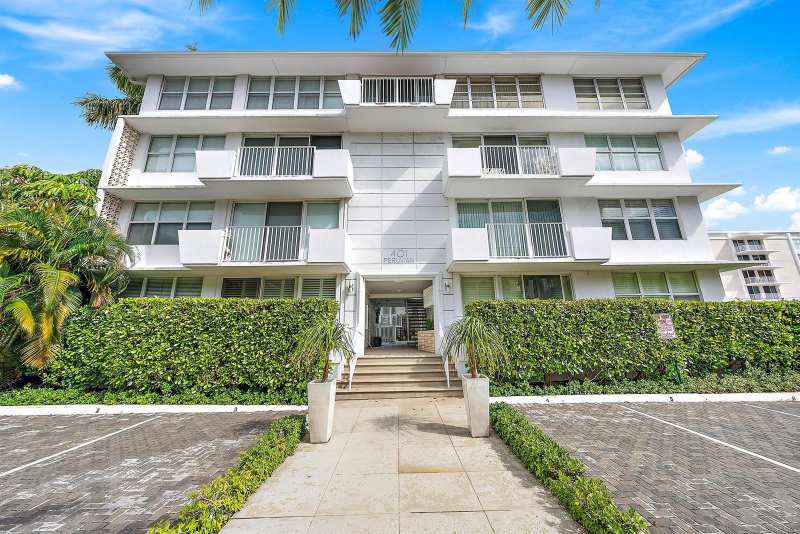 401 Peruvian Avenue # 303, Palm Beach FL 33480
