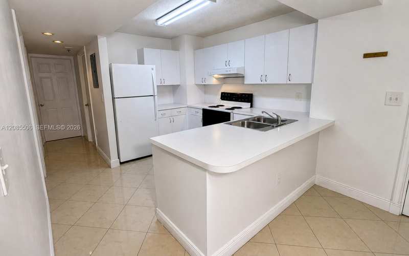 104 SW 9th St # 1403, Miami FL 33130