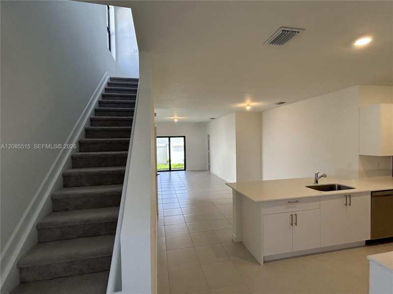 3000 Park Pl, Dania Beach FL 33312