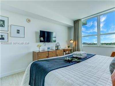 2889 Mcfarlane Rd # 1512, Miami FL 33133