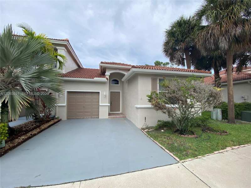 856 NW 132nd Ave, Pembroke Pines FL 33028