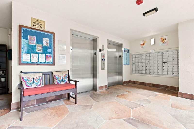 7290 Kinghurst Drive # 403, Delray Beach FL 33446