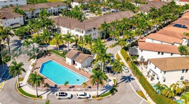 ST MORITZ AT DORAL CONDO