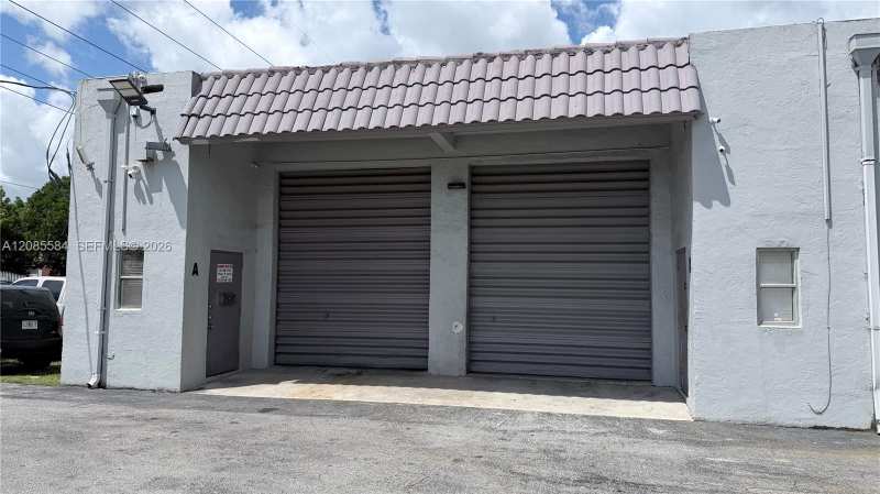 7351 NW 7th St # 3, Miami FL 33126