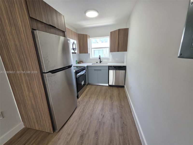 570 NE 63rd St # 3, Miami FL 33138
