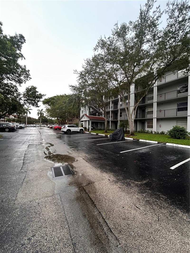 1351 SW 125th Ave # 405S, Pembroke Pines FL 33027