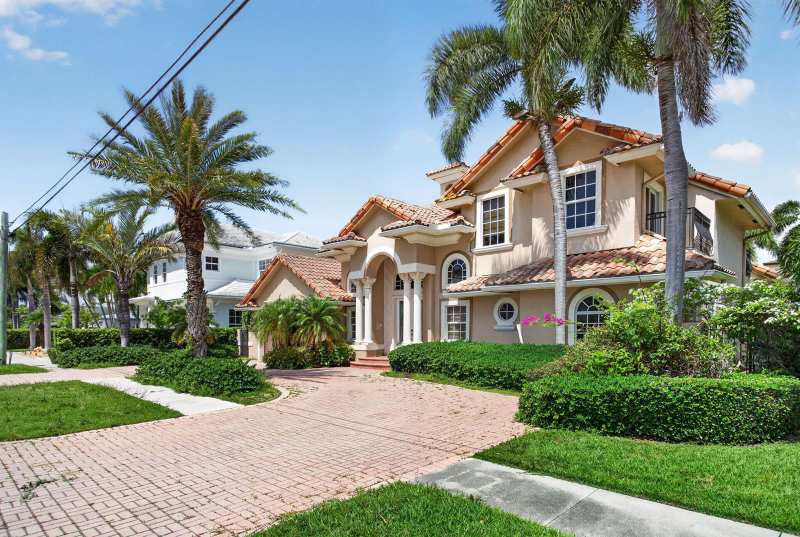 4901 NE 29th Avenue, Lighthouse Point FL 33064